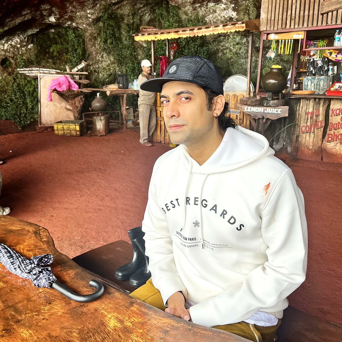 JubinNautiyal's tweet photo. Dear rain,
Shower my spirit , Water my soul . Wana Dance in you and wait for sun. Bring back the unforgotten memories my friend . https://t.co/YhcbAVKfTQ