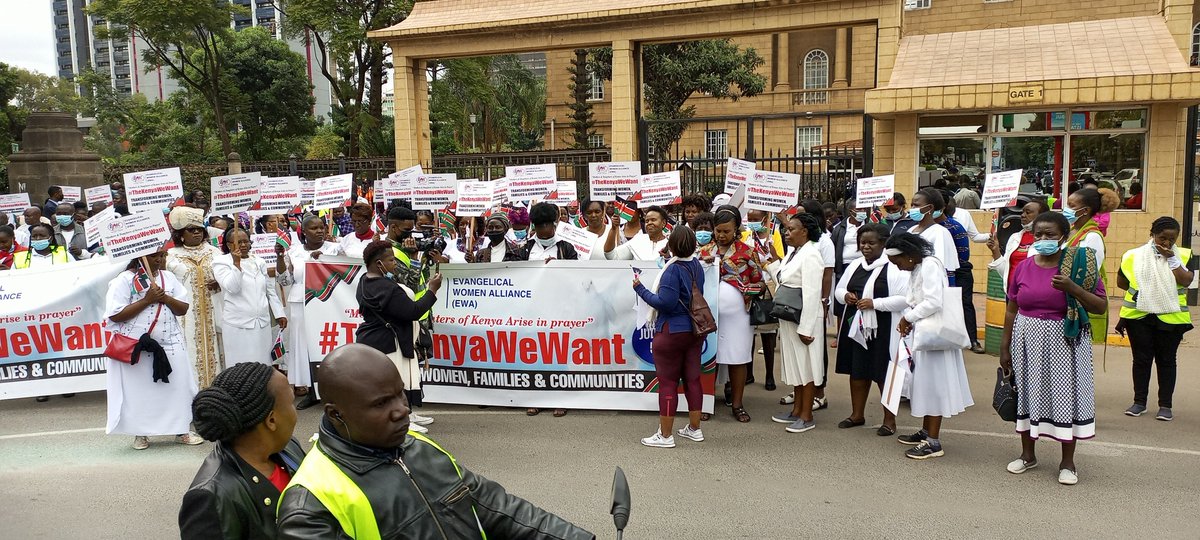 Winnie16208133's tweet photo. Peace is what we need and through prayer we shall get peace. Join us as we pray for our country today.
#NationalPeacePrayerWalk
#TheKenyaWeWant
@EAK_Kenya_ https://t.co/dAsXwhmyno