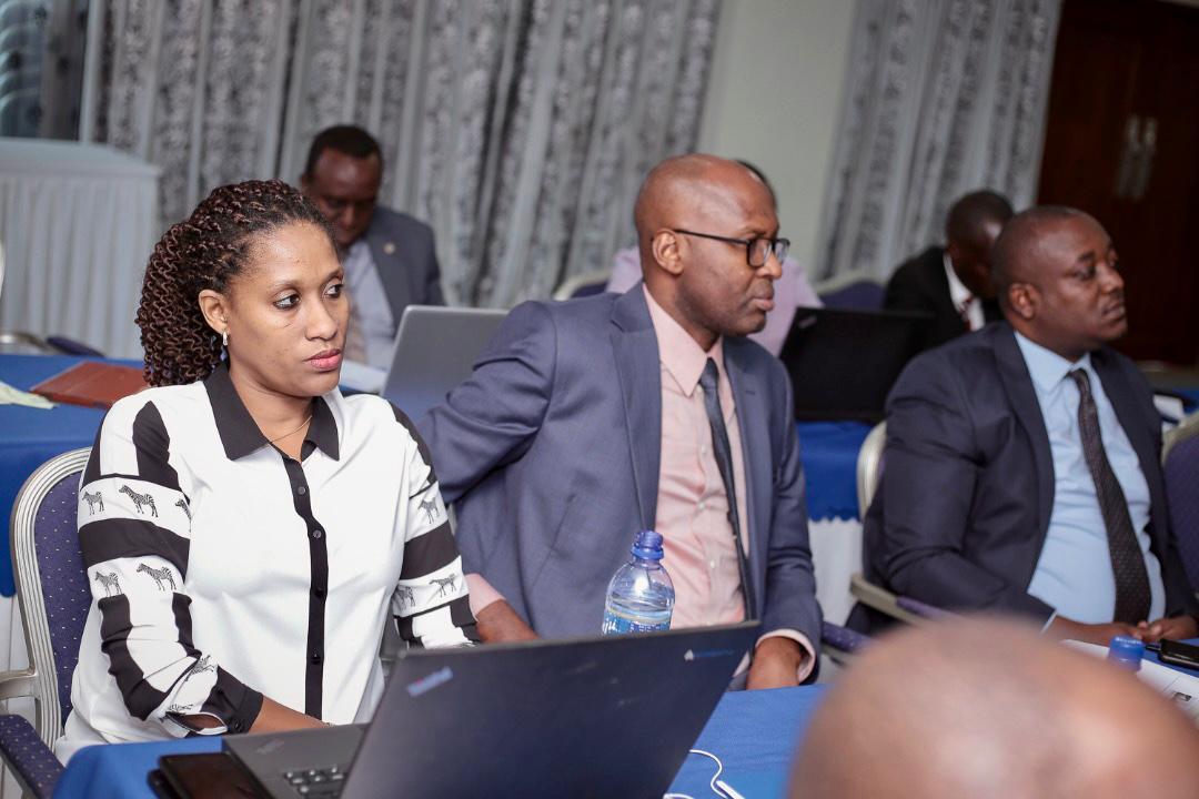 IngoMagazine's tweet photo. Monsieur Jonas Siliadin, Président de Carmen Dall, estime que la @bancobu devrait de plus en plus s’inscrire dans une organisation axée sur le mode projet et développer des programmes de conduite de changement dans ce sens.
#Banquedigital
#Burundi
#Bankleader
#Finance
#ingomag https://t.co/nCY8hU8KeV