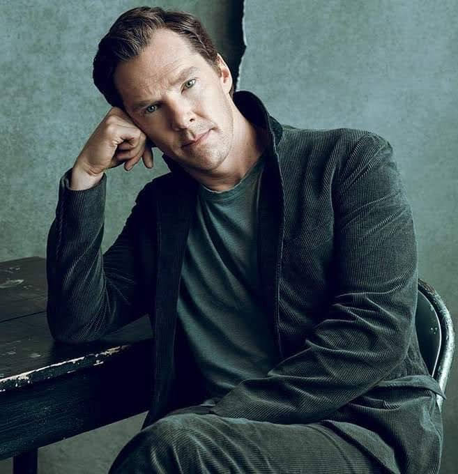 angelique198230's tweet photo. It's hard too chose one Benedict... Sherlock Ben, ore Everyday Ben, badass Ben, ore looking hot in a tux Ben... I can't choose...🤷
#BenedictCumberbatch #Sherlock #benaddict #nevertomuchben #bentastic #cumerlovin #cumerlookinggood ❤️ https://t.co/J90UUaPCiL