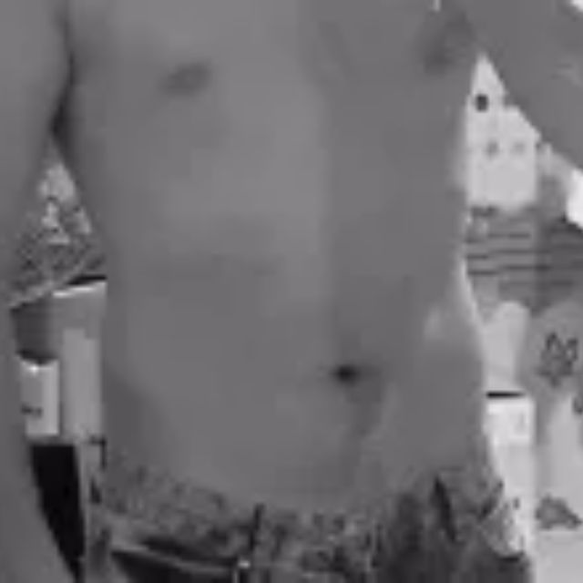 hey i'm 17 looking for a hot girl for video chat