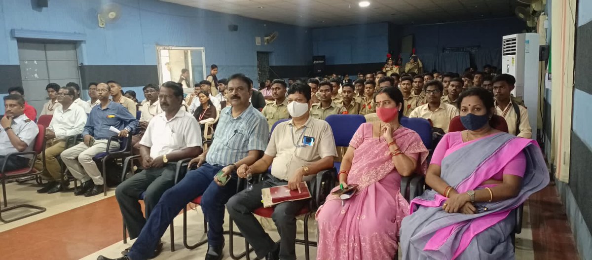 AsimaSatpathy's tweet photo. A motivational lecture on Agnipath Recruitment  Scheme is Organized by @aroctcgrp .  The program is a Great Success.@prananathcollege(auto)khordha, #1Ogirlsbnnccbhubaneswar @utkalpride @kalinga_sagar @Cuttack _gp https://t.co/Trm6Zr8M1y