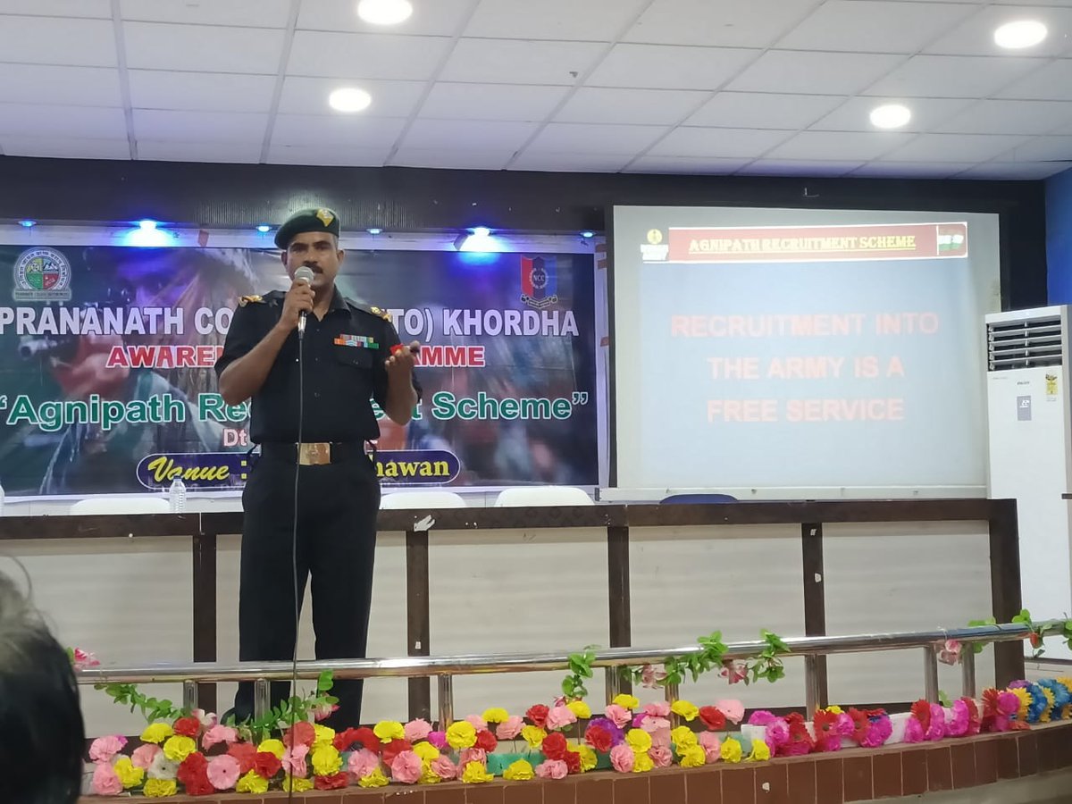 AsimaSatpathy's tweet photo. A motivational lecture on Agnipath Recruitment  Scheme is Organized by @aroctcgrp .  The program is a Great Success.@prananathcollege(auto)khordha, #1Ogirlsbnnccbhubaneswar @utkalpride @kalinga_sagar @Cuttack _gp https://t.co/Trm6Zr8M1y