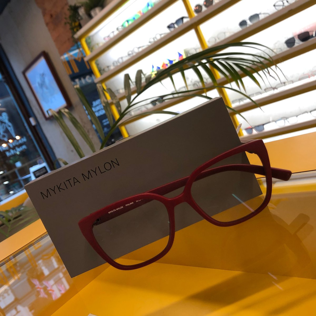 The Mykita Mylon collection are produced by 3D printing technology, providing their eyewear with a refined surface and deep, even colouring ✨