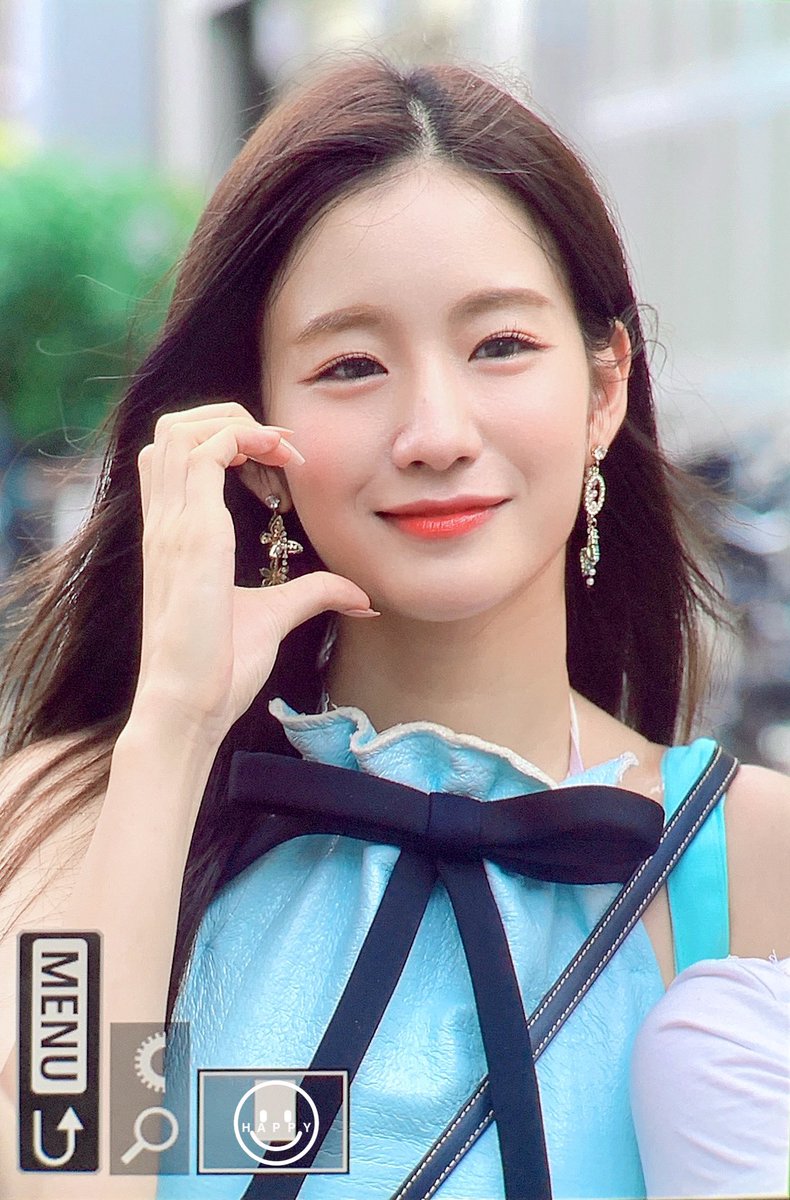 SM1LE_HAPPY's tweet photo. 220707 퇴근

우연이👋🥺

#우아 #wooah 
#우연 #박진경 #WOOYEON
@wooah_nv https://t.co/KTTTrcKnch