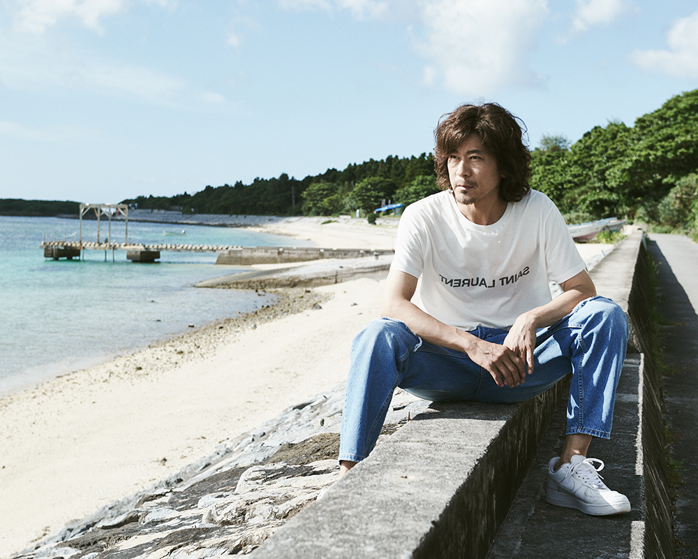 BUCK-TICK 星野英彦 Simply Life サイン本 星野英彦（BUCK-TICK）、自伝本『Simply Life』の表紙画像を公開