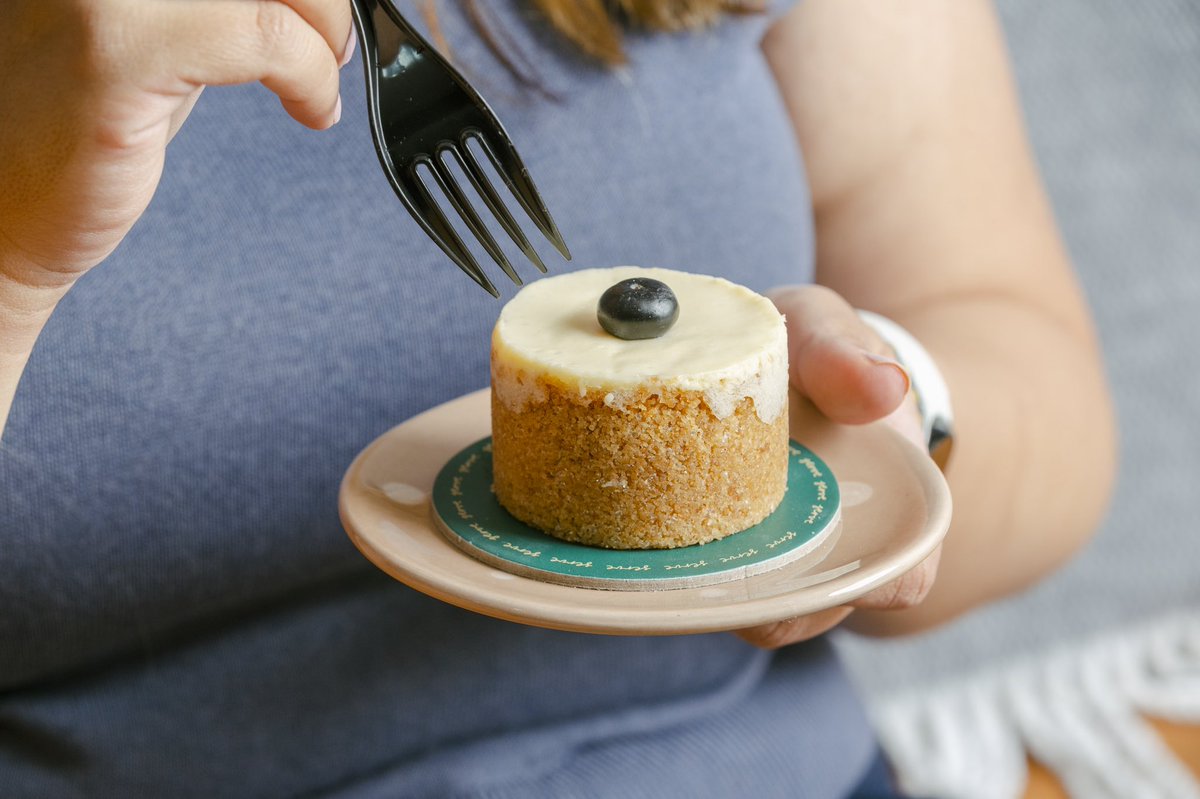 Cheesecake for one ☝🏼

#ServeBakery #Cake #Yum #Indulge #Cheesecake #Weekend #سيرڤ #الكويت #مخبز #اجازة