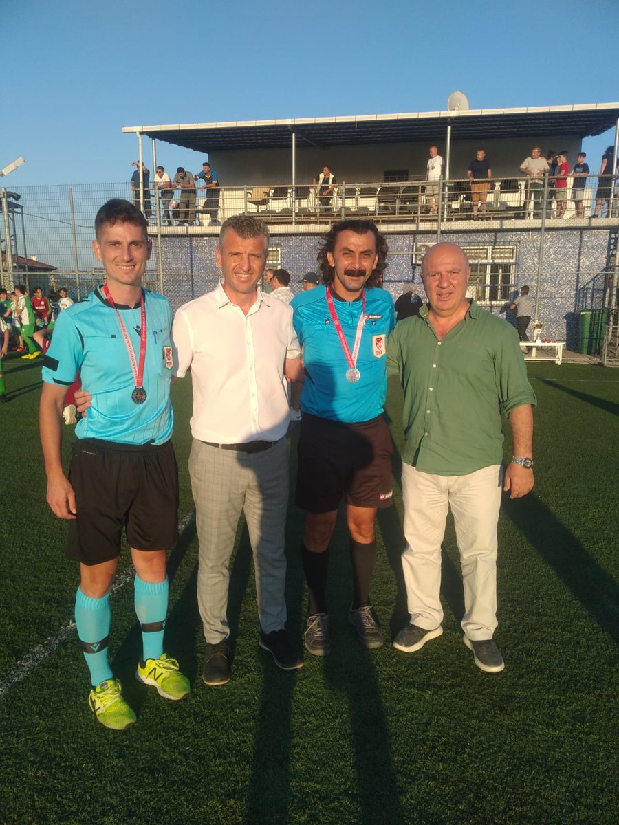 U 14 ve U 12futbol  kategorilerinde ilimizde şampiyon olan Sinop Tersanespor kulübümüze kupa ve madalyalarını takdim ettik..<a href="/taskk_1980/">Türkiye Amatör Spor Kulüpleri Konfederasyonu🇹🇷</a> <a href="/TFF_Org/">TFF</a> <a href="/AliDusmezz/">ALİ DÜŞMEZ</a> <a href="/nderserdarztrk/">Önder Serdar Öztürk</a> <a href="/kenanaral/">Kenan Aral</a>