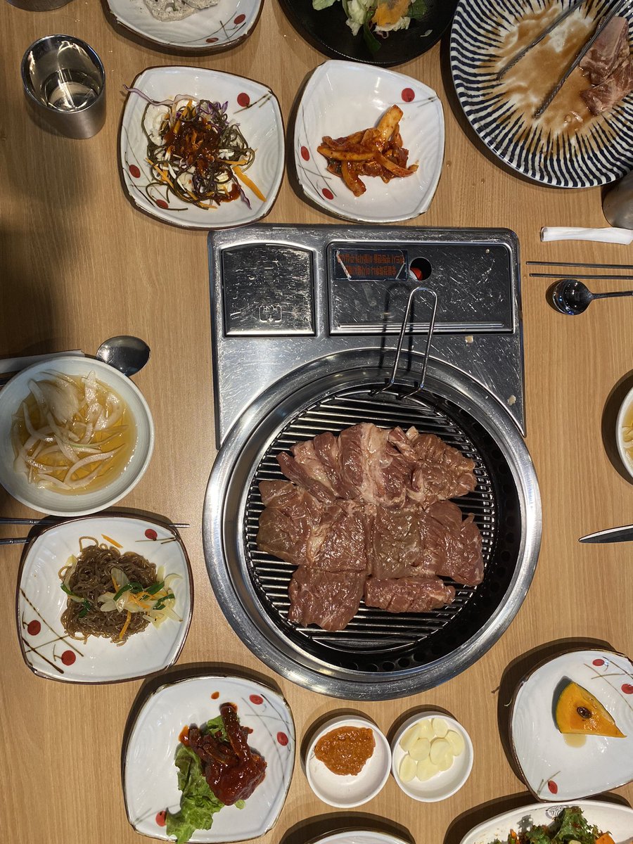 hotjooyo's tweet photo. 오늘은 수원’,’!!
#수원 #갈비 #출장 https://t.co/iXWDzYNvXv