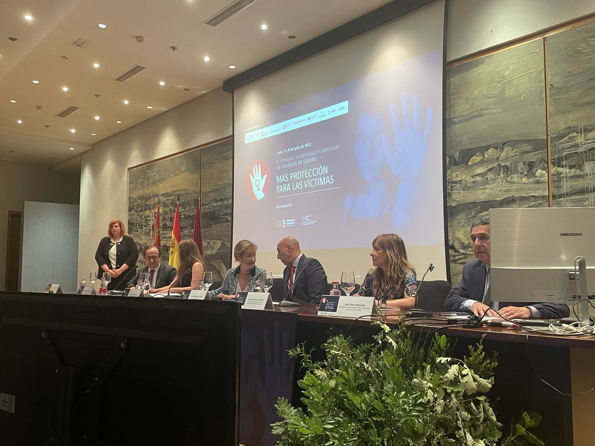 “Más protección para las víctimas” con este deseo comenzamos en #leonesp las #JornasdasVG  del <a href="/Abogacia_es/">Abogacía Española</a> nos esperan dos dias de intenso trabajo. Bienvenidos
