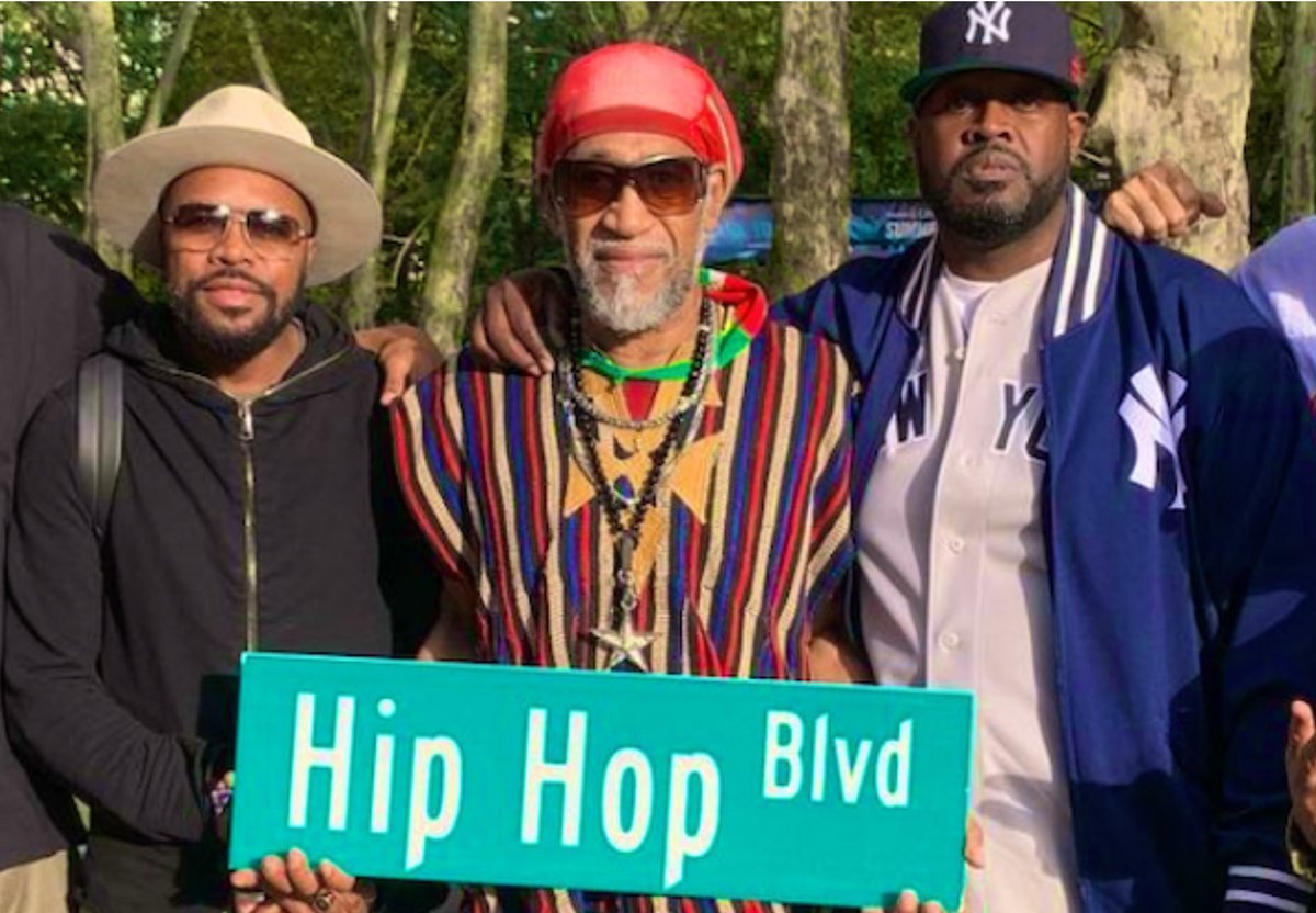 @tariqnasheed NO, Jamaicans did not CREATE hiphop, but A Jamaican, #KoolHerc did…
It wasn’t called hiphop back then, THAT came later, by Keith “Cowboy”, from #GrandmasterFlash & the #FuriousFive. Tho #LovebugStarski, Cowboy & #DJHollywood used that term back when it was known as disco rap.