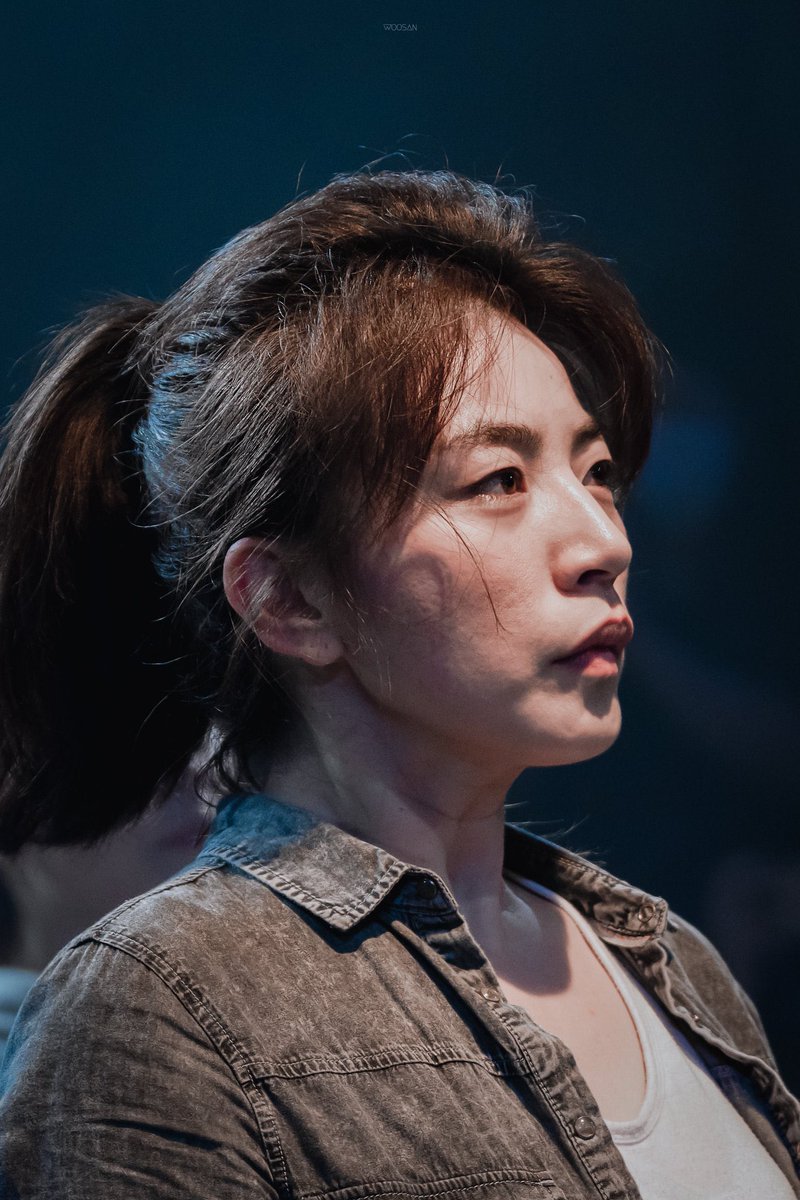 JJ_noin's tweet photo. 박찬욱씨? 이 사람입니다 이 사람 감독으로서 어떤 의무감 같은게 느껴지지 않는지 https://t.co/RihuwbDqsv