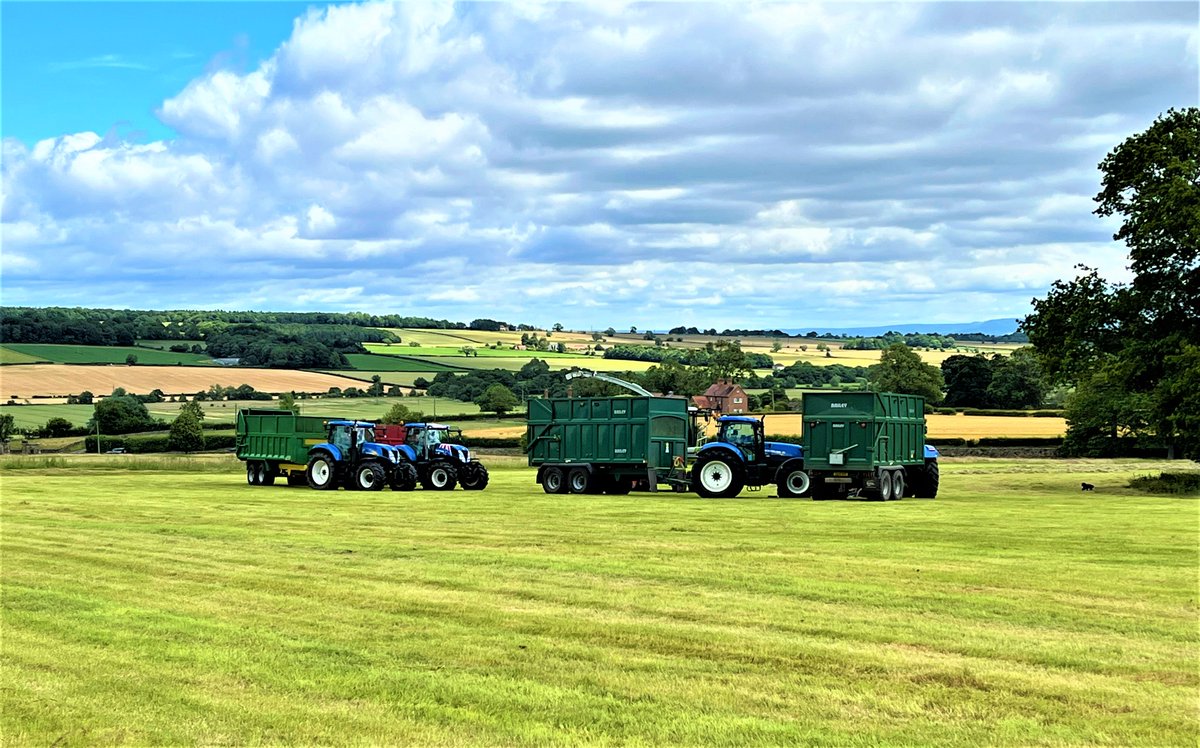 A survey by <a href="/StruttsRural/">Strutt & Parker Rural</a> &amp; @CLATweets to gather insight into how quickly farmers and landowners are responding to the changing world they find themselves operating in. All responses will be treated as confidential and anonymous - open till 31 July
 
tinyurl.com/clafarm