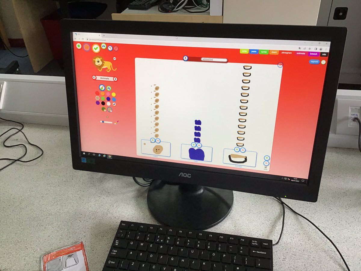 CharterYr1's tweet photo. We enjoyed collecting data and putting it into the J2e programme to make electronic pictograms. #chartercomputing https://t.co/Lvr2ozZWkB