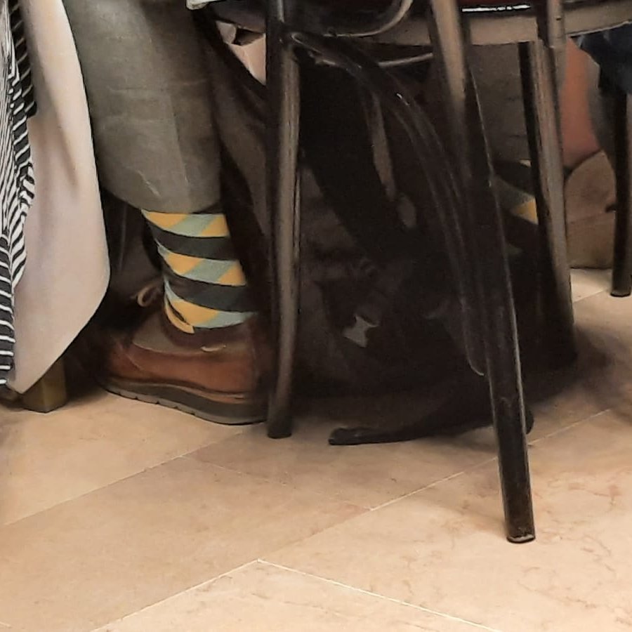 mmin_lyon's tweet photo. As promised, #MMiNLyon shares 3 gold nuggets.

#3: @PeppeGanga won the best slide award
#2: Keri Carpenter had every man at her feet (@boutelle_lab)
#1: the Man of a Thousand Socks struck again! 
Guess who He is. 
😇
(Clue: he was the longest serving president) https://t.co/PYJ6KKRp5W