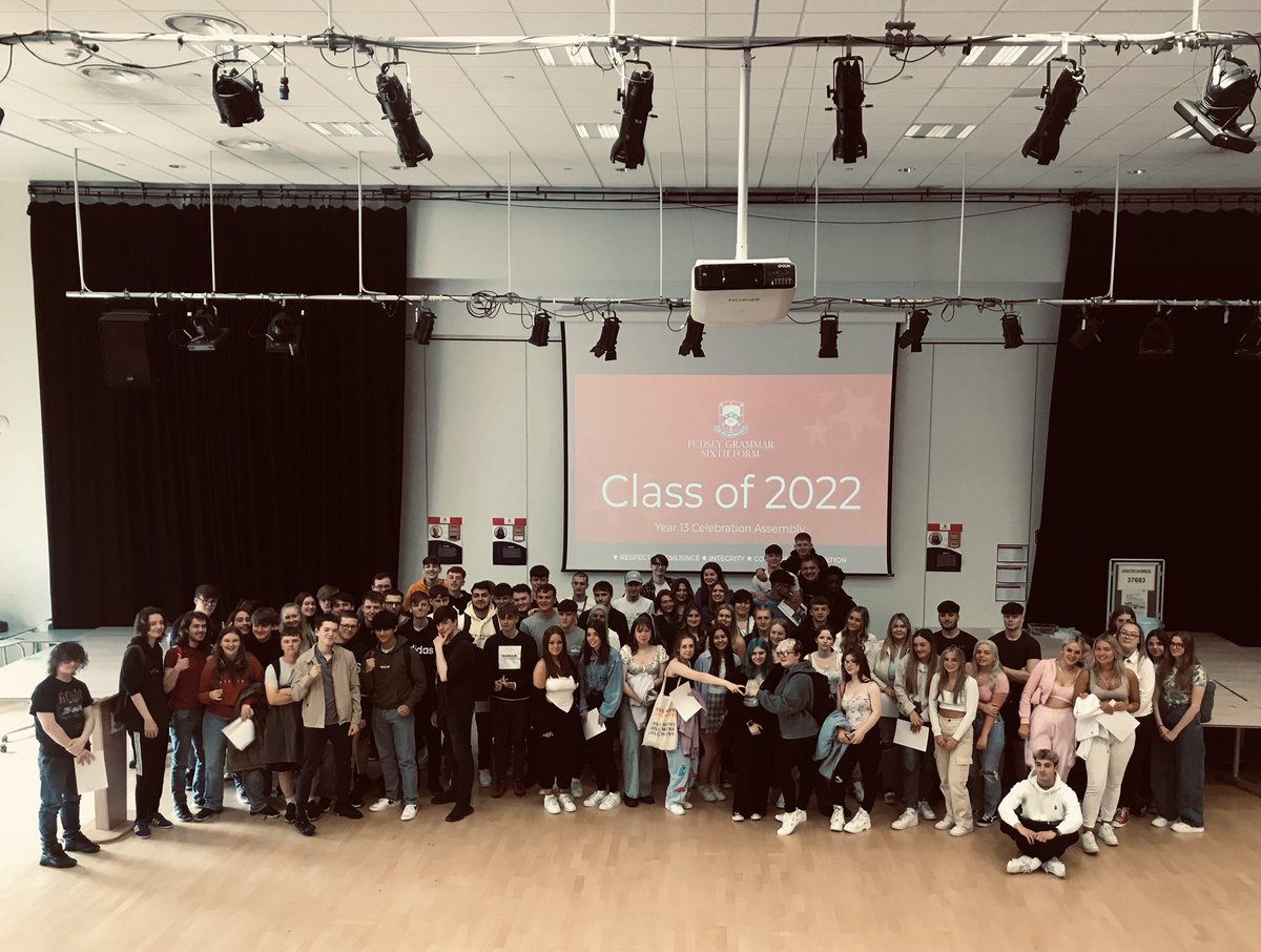 PGSixthForm's tweet photo. Last week we said our goodbyes to the Year 13 Class of 2022 - Best of luck to you all in the future, we wish you every success as you embark on the next stage of your journey, and a fantastic summer! 🌟 https://t.co/4bpa43CD8u