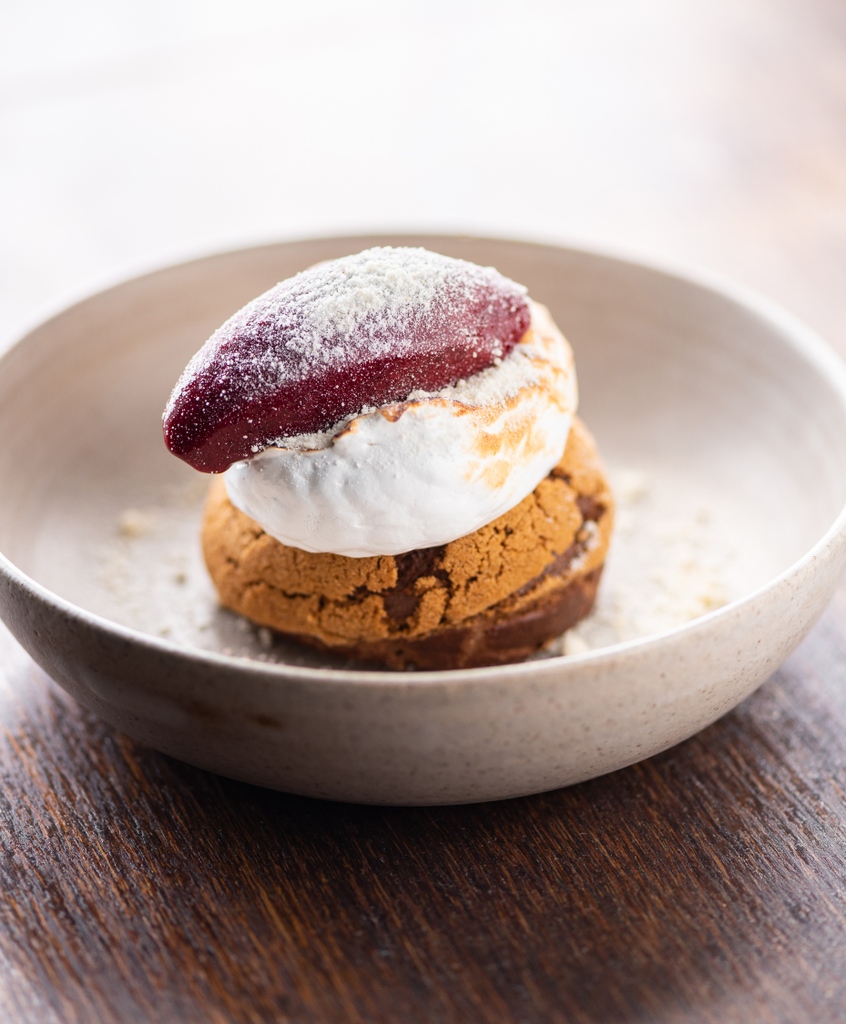 PoetAtMatfield's tweet photo. It's World Chocolate Day 🍫 – the perfect excuse to treat yourself to our chocolate choux bun with cremeux and blackberry sorbet (part of our set menu, available Tue–Wed lunch and Wed–Thu dinner). #Chocolate #WorldChocolateDay #Dessert #ThePoet #KentRestaurant https://t.co/lvTiN2FbJq