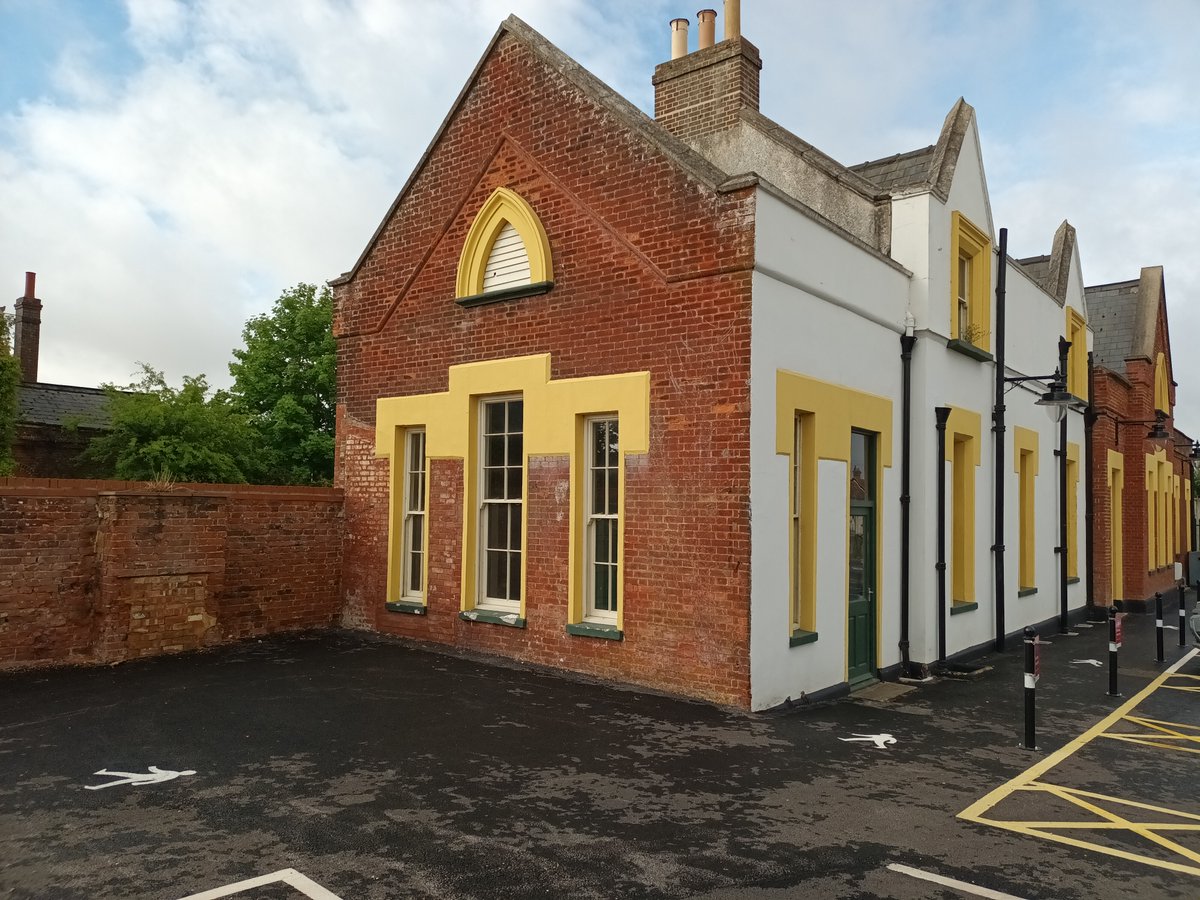 DCP_Surveyors's tweet image. Ripe for conversion?  We've just undertaken a feasibility study on plans to convert this lovely Grade II listed former station/station house into flexible office space.  The surveying team got very animated over this cracking example of a dry rot fruiting body.
#buildingsurveying