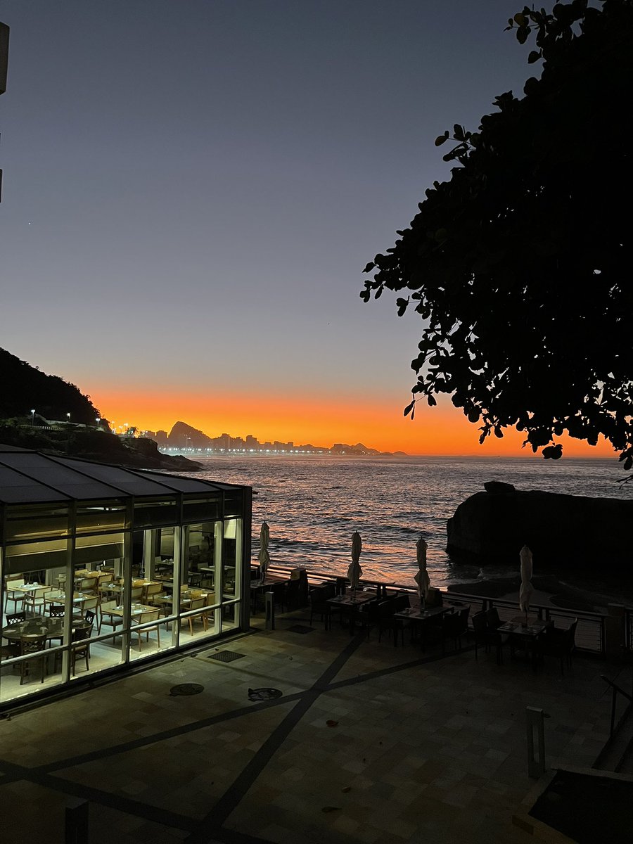 MarcMabelis's tweet photo. Good morning Rio #KL705 #AMSGIG #KLM. Another full house with happy passengers arriving on time in beautiful Brazil. #PHBHD https://t.co/Fb37WVh2xZ