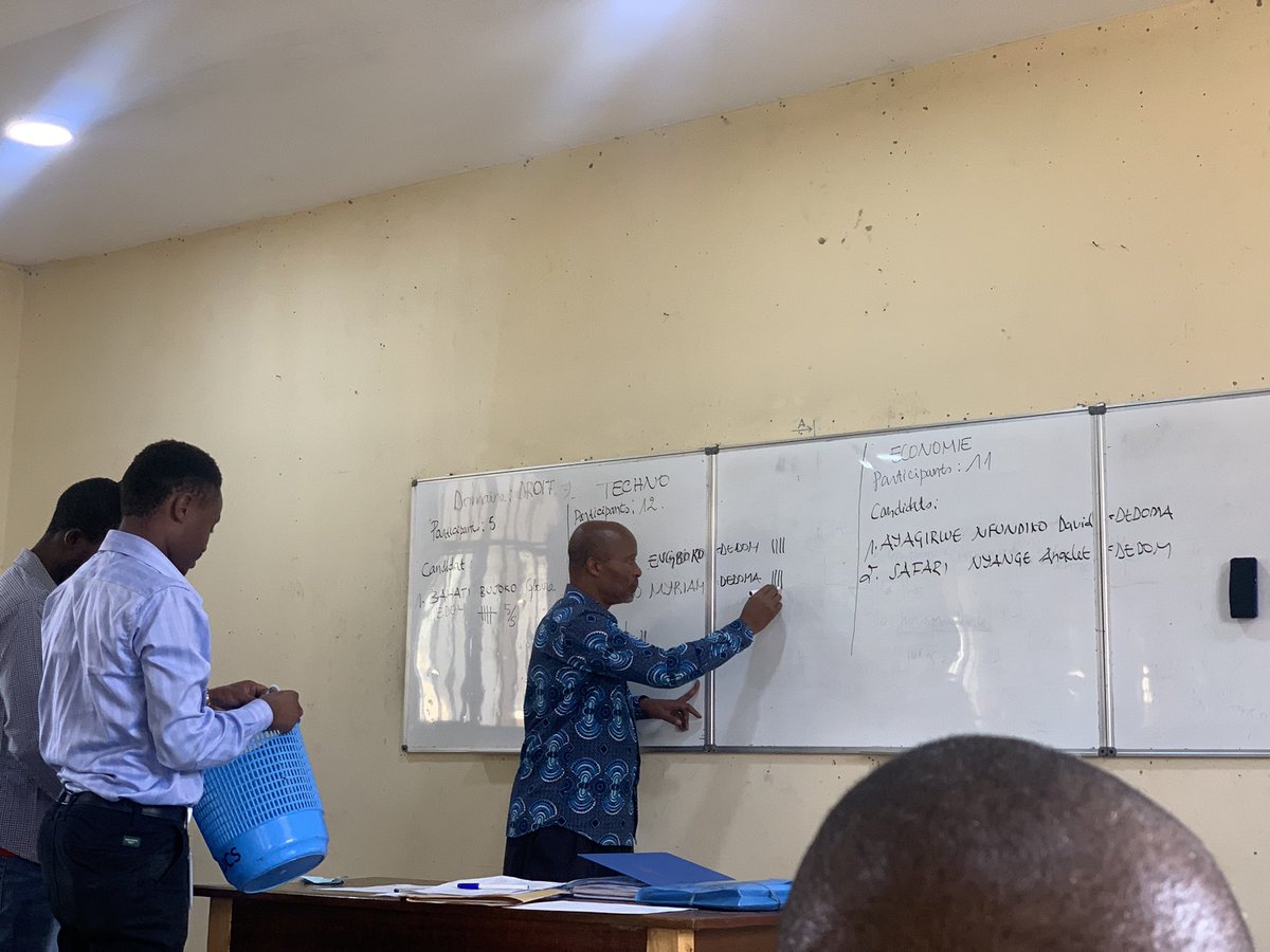 UCS_Goma's tweet photo. #GOMA|Dans le cadre de l’initiation à la démocratie et la citoyenneté responsable,l’@UCS_Goma organise en ce jour les élections des délégués des domaines et Porte-Paroles des étudiants pour l’année académique 2021-2022.@BeniteAsifiwe @rodriguezkihim1 @PaeRdcongo @Hilaire_Maheshe https://t.co/UtteiOewBM