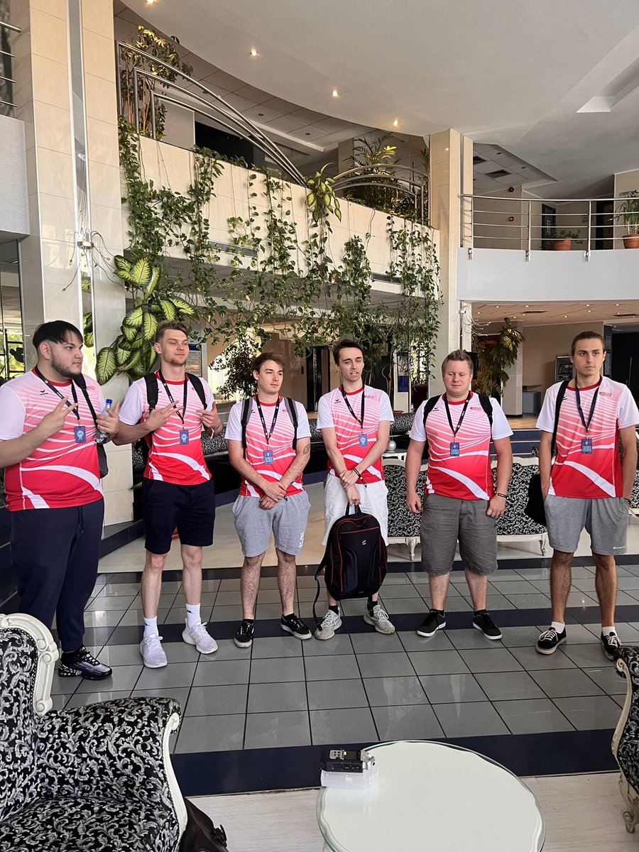 AEM_theofficial's tweet image. Spieltag! Das @esvoe Team wird heute seine Gruppenspiele absolvieren. Um 12:00 Uhr wird es erstmals ernst gehen das Team der Ukraine ❕