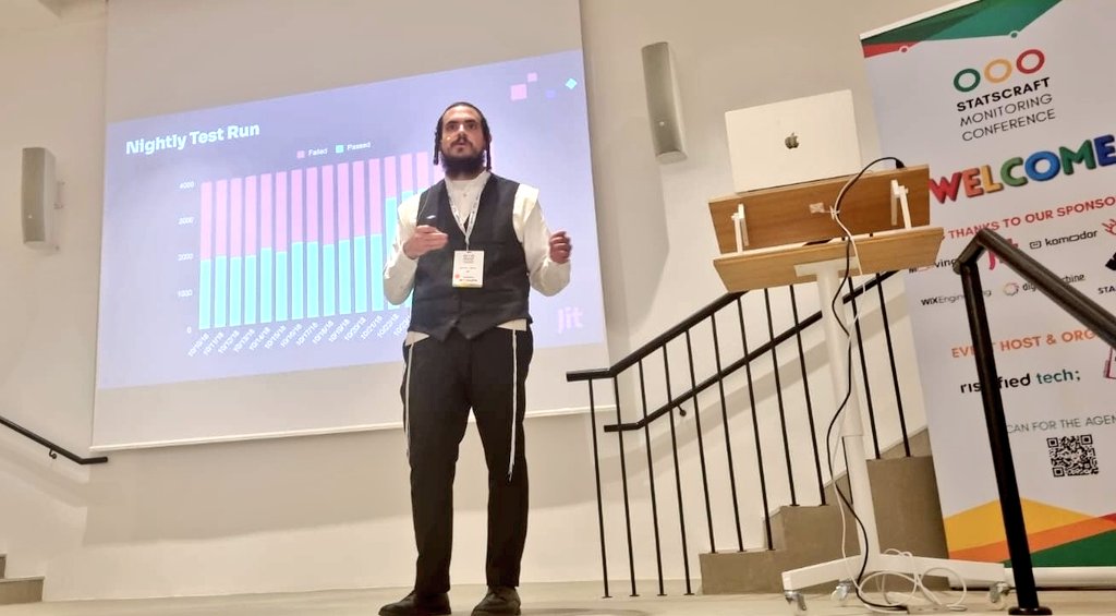 statscraft's tweet photo. A real tale of monitoring - @gemanor of @jit_io tells us a log story at #statscraft 

#tlvcommunity https://t.co/eLfZnMmMY8