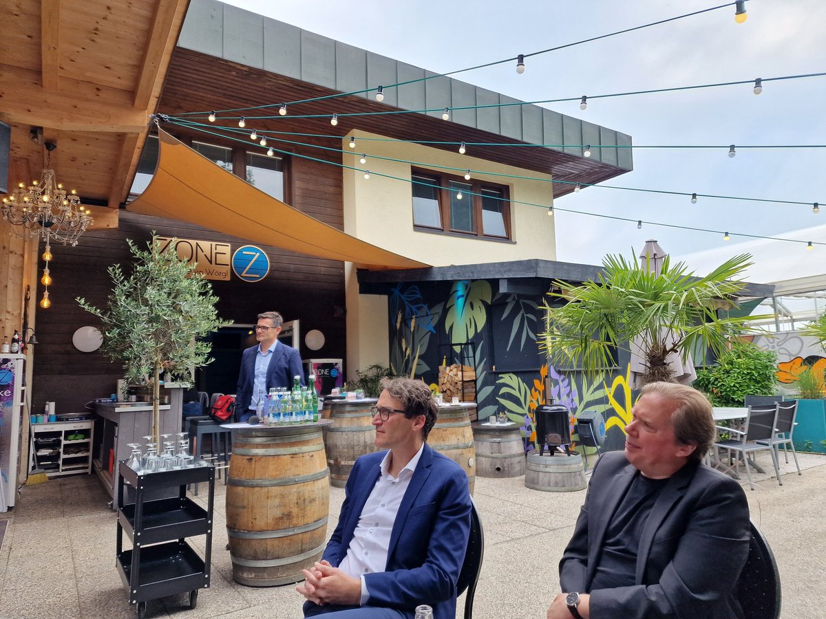 theresiavogel's tweet photo. Congrats! Heute grande finale für #SmartCity Demo @Stadt_Woergl mit allen Projektpartnern #NeueHeimatTirol #MeoEnergy #BlueSky @uniinnsbruck #StadtwerkeWörgl und vielen erfreulichen Ergebnissen - bald nachzulesen @klimafonds @BMKlimaschutz @PHAustria @klimaaktiv https://t.co/A8lxqcY3ca