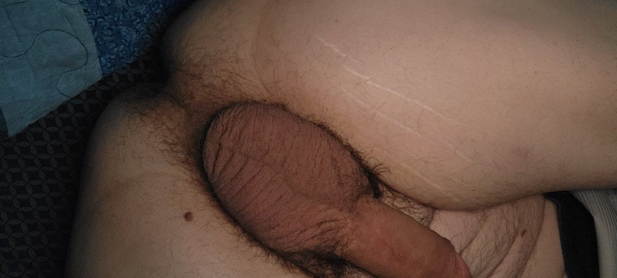 Any cute chubby bears want to cum in me this morning?  #gaybear #gaychub
