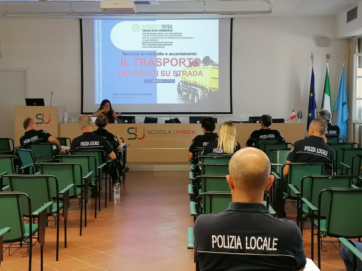 ↘️ Oggi seconda e ultima giornata formativa del #corso 'Polizia ambientale - vigilanza e sicurezza' rivolto alla Polizia Provinciale di Perugia

#Ambiente #sicurezza #poliziaprovinciale #territorio #Perugia