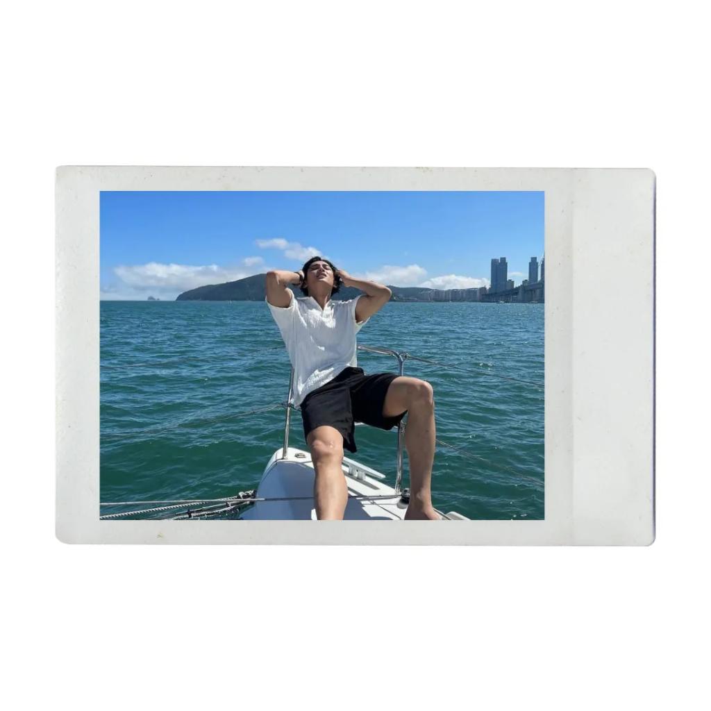 wonderpop_ph's tweet photo. Hey hey hey! we're selling these THE8 and MINGYU Instagram Beach Photos: Polaroid (replica) for ₱55. 

Get it on Shopee now! ♡ https://t.co/0keL3zHaXT #ShopeePH https://t.co/sQz0cx8uqR