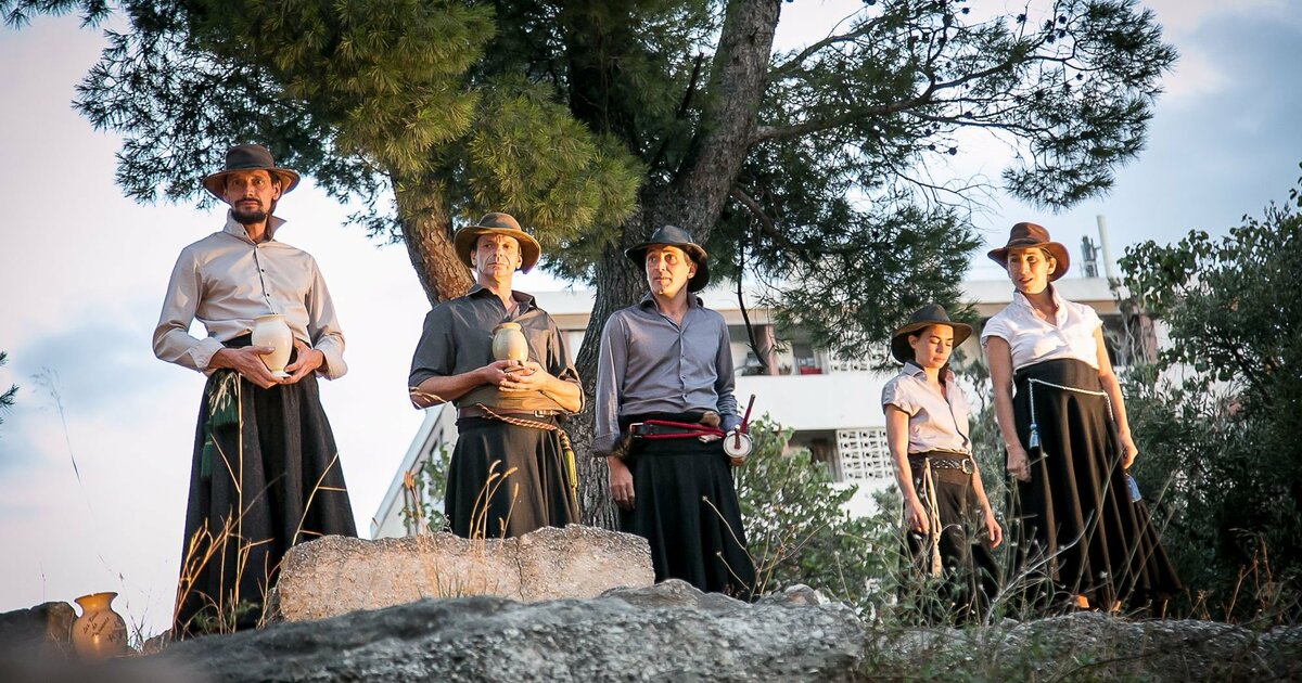 Join us 2-4 August for this incredible masterclass with french site-specific circus company Le. G. Bistaki - Creating Performance in Public Space at 101 Outdoor Arts 101outdoorarts.com/labs/bistaki @OutdoorArtsPRO <a href="/NASAUK/">NASA-UK</a> <a href="/XtraxArts/">Xtrax Arts</a> @WWconsortium <a href="/CornExchange/">Corn Exchange Newbury</a>