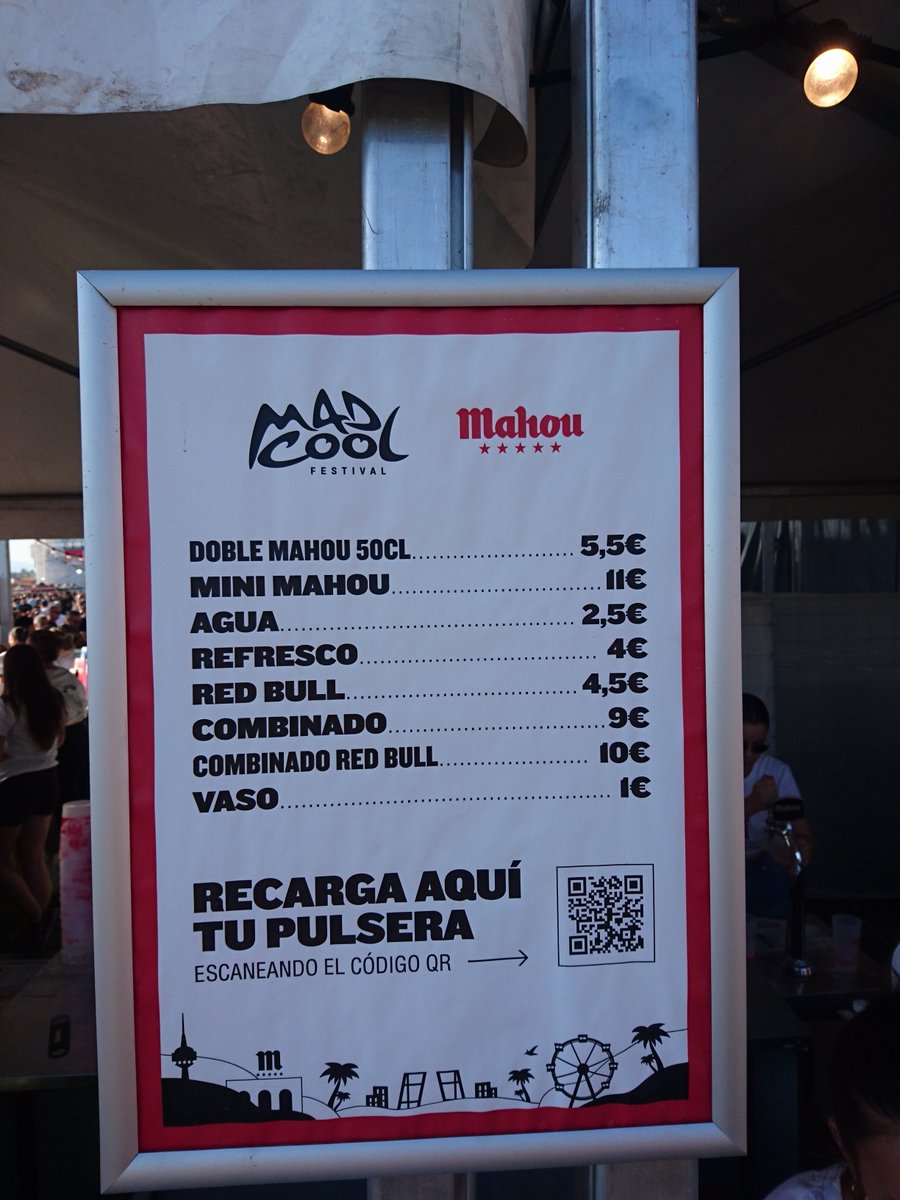 jose_xcom's tweet photo. Tabla de precios de bebidas en @madcoolfestival. 
NOTA: tened cuidado, que a veces se cobra el vaso por error aunque lo estés reutilizando. https://t.co/4tEcC5w4M1