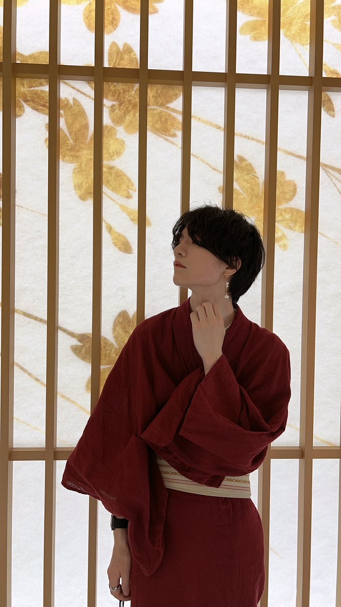 ryoga_twix's tweet photo. 僕の和装dayは浅草からお届けします。
たまには赤いのもいいかと。 https://t.co/Vcpx1JtyFl
