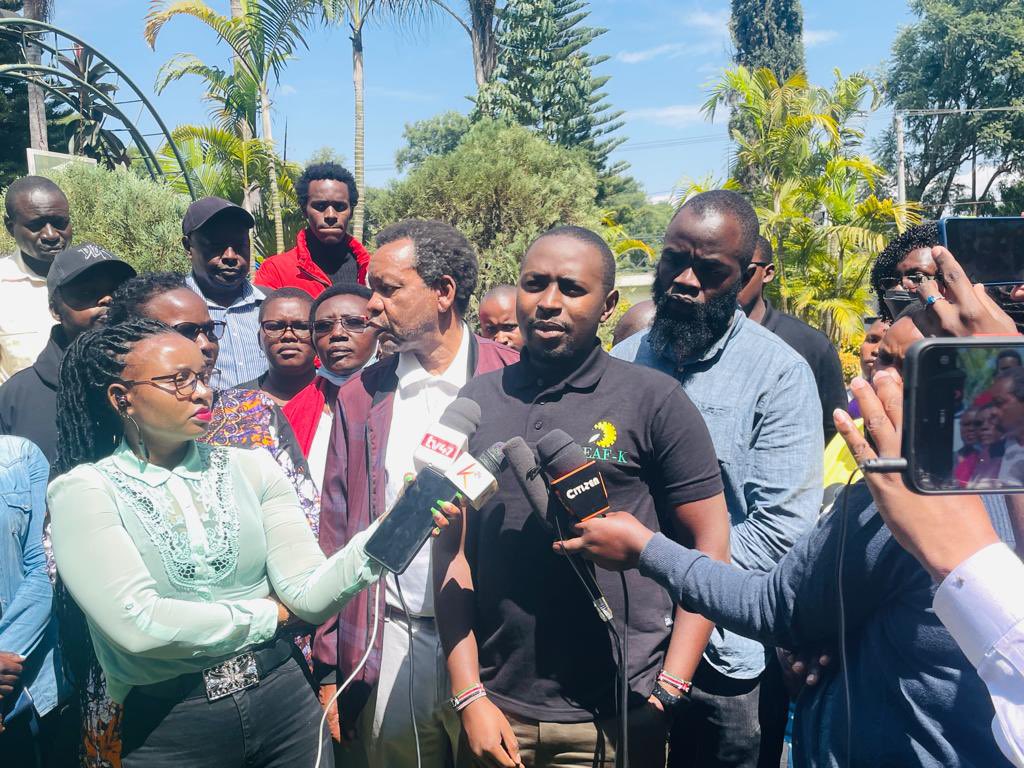 omenyi_brian's tweet photo. Earlier this morning we held a press briefing where we shared our analysis of the manifestos of the presidential candidates focusing on their commitments on issues of Energy and Climate change #EnvironmentAsk2022 @waluwande @enock_kiminta @SEAFKenya @kiolijohn @Mwihakirene https://t.co/nT4Y4BiOoc