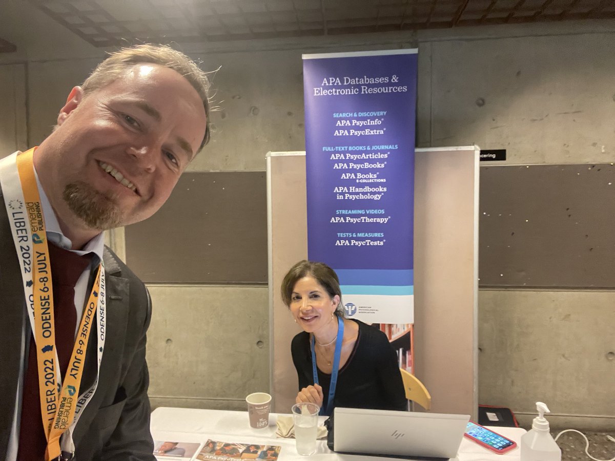 astronerd's tweet photo. Snapshots with some more lovely people from the north: Come say hi! 📚😄 @LIBERconference #LIBER2022 #2Odense22 https://t.co/ZgIJA8xMSq