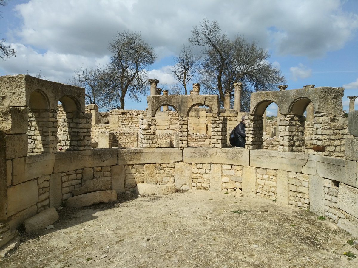 ATLAS_cities's tweet photo. #ThrowbackThursday it is 4 months ago when we visited our new case study #Mactar 🇹🇳 with our colleagues at the #INP #Tunisia
Working on the #archaeology & #epigraphy of the site it is great to have an idea of the lay-out & have (mental) pictures to understand the city.
More soon! https://t.co/z8tTC5Tb7k
