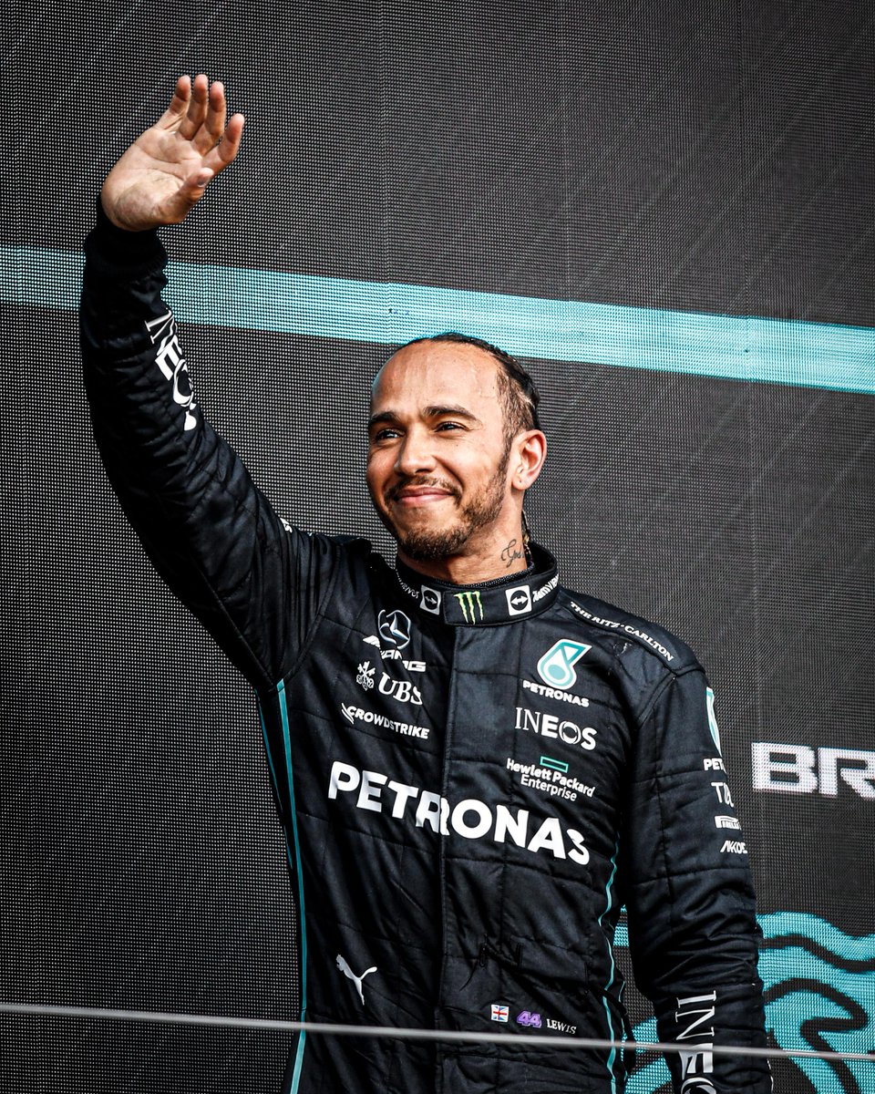 ESPNF1's tweet photo. This is now Lewis Hamilton’s longest winless streak during his F1 career. He’s gone 11 races without a victory. Incredible to think how consistent he’s been for the last 15 years! https://t.co/EG9MifO5Wu