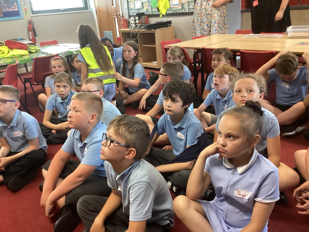 Thanks to <a href="/IntoUniversity/">IntoUniversity</a> for a fun-filled morning learning about different careers.  We had the best time! 👩‍🔧🧑‍🏭🧑‍🎨🧑‍💼🧑‍🏫🧑‍🚀🧑‍⚕️👩‍✈️🥷