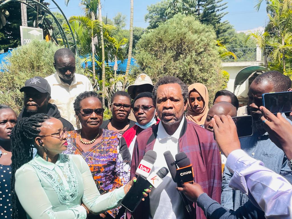 Lanablanetwork's tweet photo. Press conference during Environment and Natural Resources CSOs meeting on reviewing the manifestos by the presidential candidates. #environmentAsk2022 @WWF_Kenya @Necsakenya @SEAFKenya @waluwande https://t.co/UIHb0tCF8d