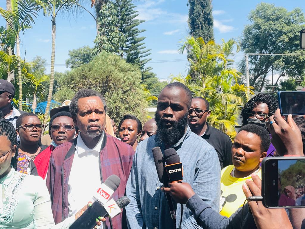 Lanablanetwork's tweet photo. Press conference during Environment and Natural Resources CSOs meeting on reviewing the manifestos by the presidential candidates. #environmentAsk2022 @WWF_Kenya @Necsakenya @SEAFKenya @waluwande https://t.co/UIHb0tCF8d