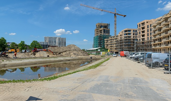 Wij en de provincies <a href="/zuid_holland/">Provincie Zuid-Holland</a> en <a href="/provzeeland/">Provincie Zeeland</a>  gaan gezamenlijk optrekken voor de versnelling van de woningbouw en de aanpak van de stikstofproblematiek. Voor beiden is hulp van het Rijk onontbeerlijk. bit.ly/3nGySYh #stikstof #wonen #bouwen