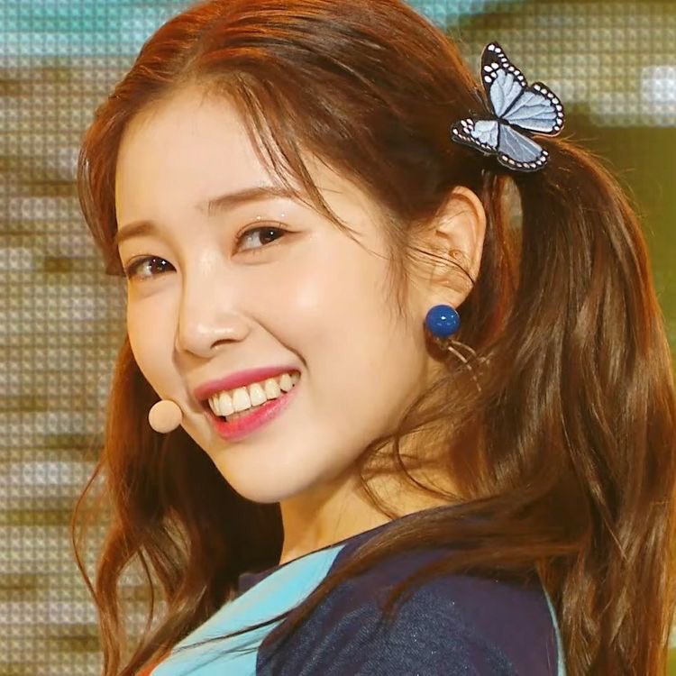 aprilthinker's tweet photo. happy birthday to our leader!!!
#HappyChaekyungDay #CHAEKYUNG #APRIL https://t.co/Ohah4ZlP3l