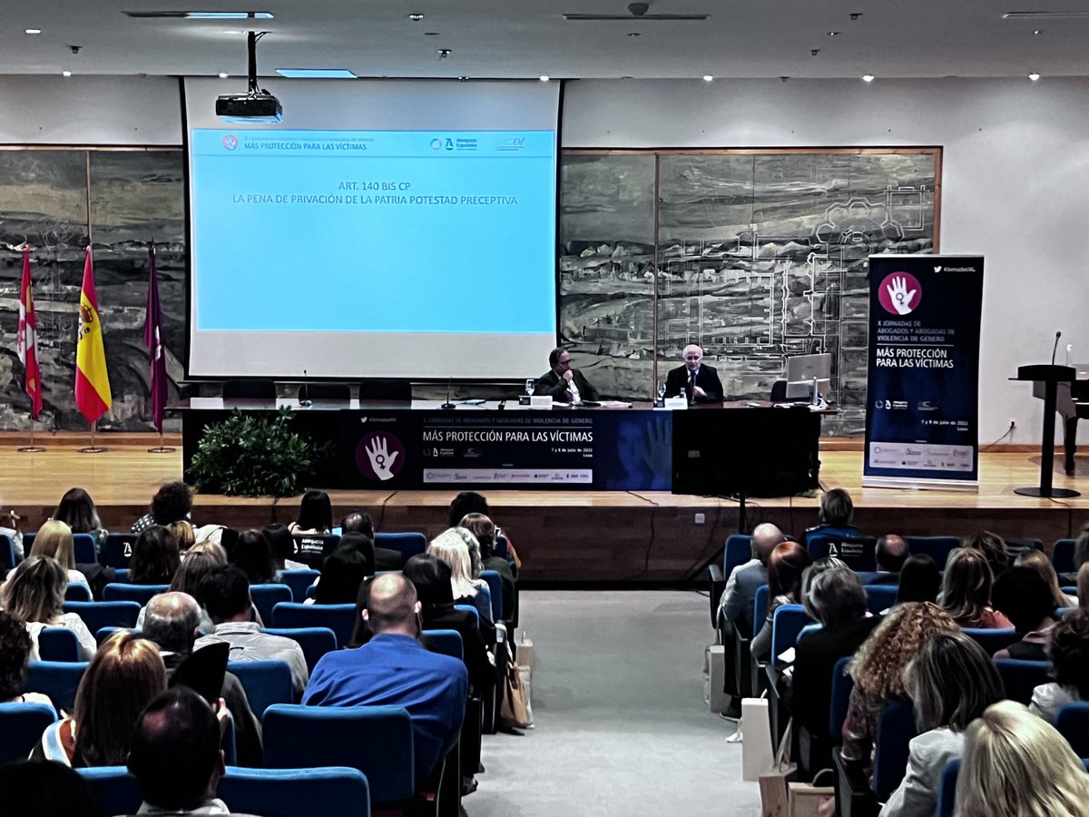 joan_quasar's tweet photo. X Jornadas de Abogados y Abogadas de Violencia de Género. CGAE. León. #jornadasv #icavor https://t.co/jRSv0TXdgf