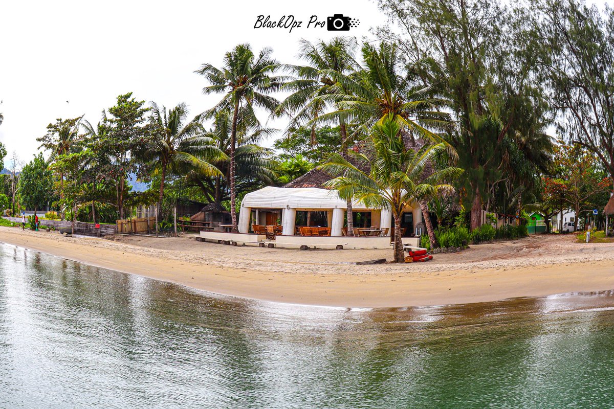 PresAlves's tweet photo. 🇻🇺 BEACH BAR 🍸 https://t.co/KFHKLVcBsH