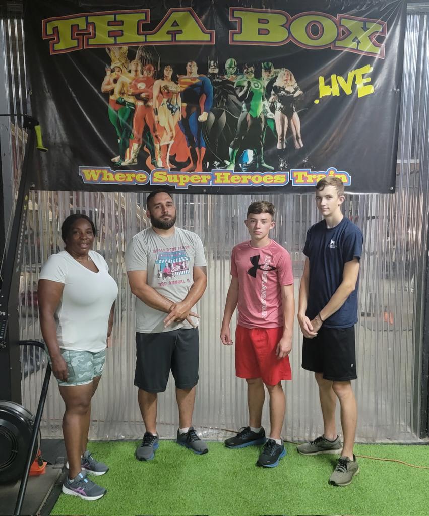 daviddeberry's tweet image. WeStillWorkinOvaHere💯💥💪🏾@#ThaBox #OFFTHACHAINFITNESSLLC #ThaBoxWhereHeroesTrain #WhereEveryoneTrains #WhereMotivationLives #AlwaysForward #WithGreatPower #WutEvaItTakes