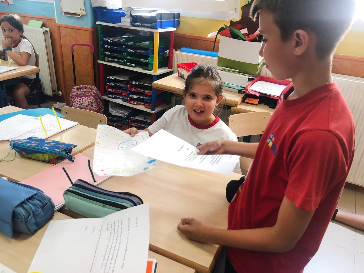 ColegioGaudem's tweet photo. Los estudiantes de 3º y 5º de #Primaria cerraron el curso con divertidas actividades TEI sobre la resolución de conflictos y un intercambio de cartas de despedida 😊

#ColegioGaudem > #UnProyectoSingular en #Madrid #Barajas #ComunidadSorda #LenguaDeSignos https://t.co/mxC2YtoXbU