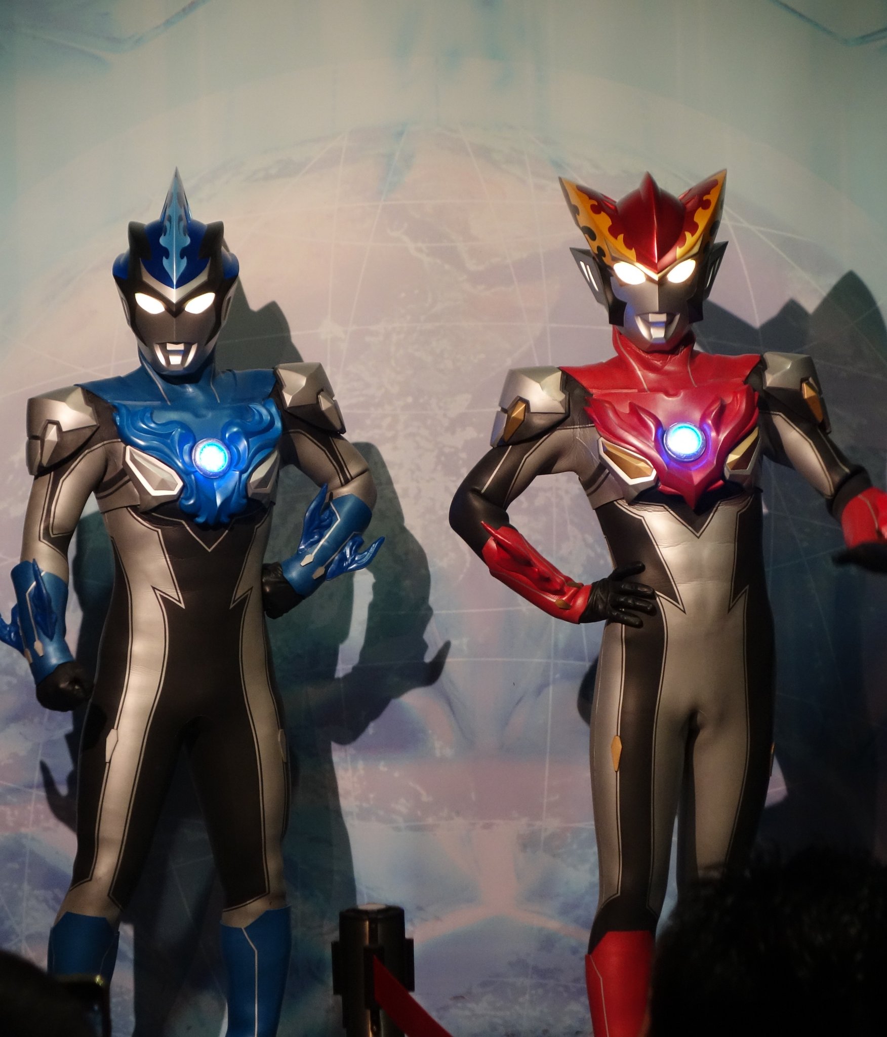 ウルトラマンロッソ＆ブル　AP X-এ kei@復活: 