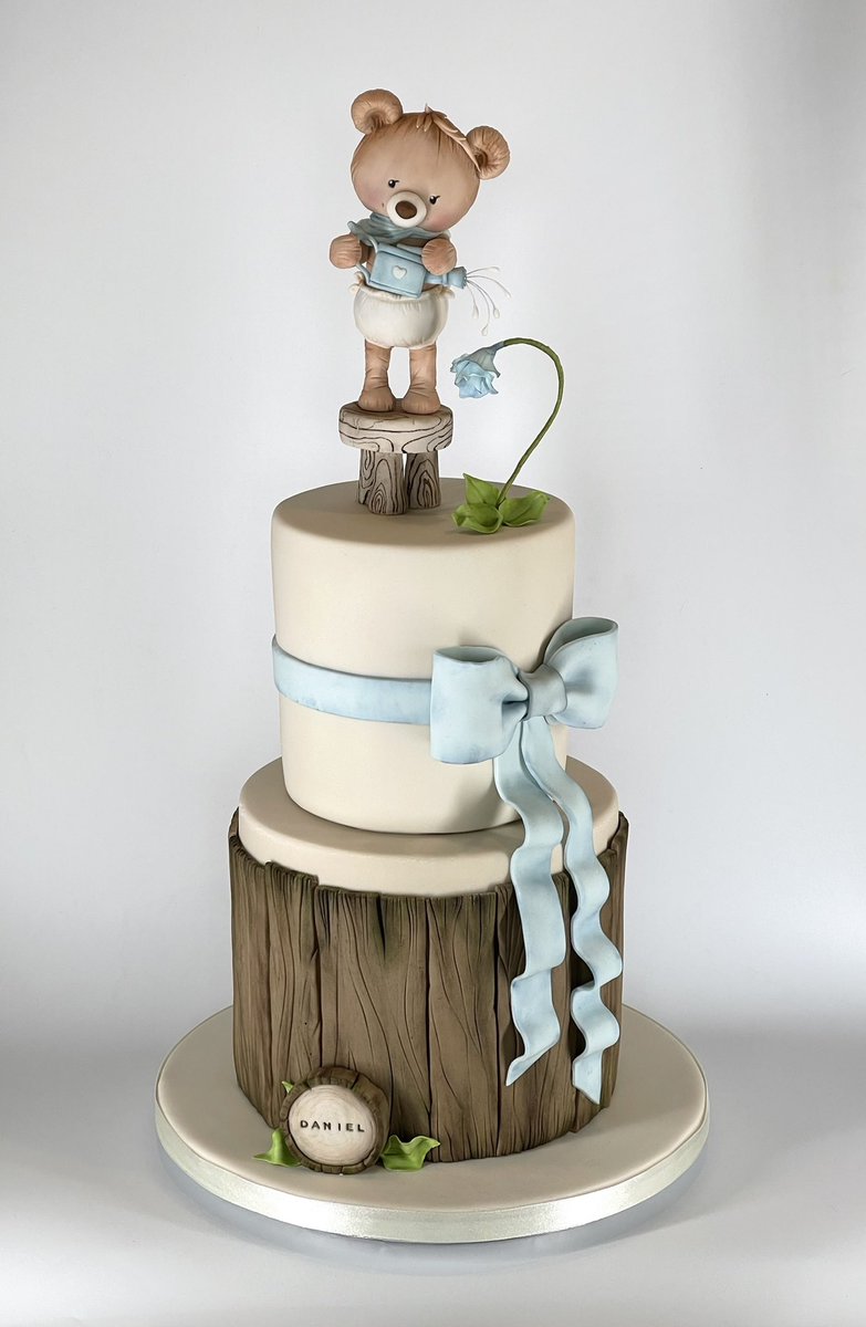 AmazingCakeCo's tweet image. Had to post this chocolate christening cake which I made for my great nephew last weekend. So happy with how it turned out and all edible! My version of La Dolce Vita Sugar Creations stunning cake. #WorldChocolateDay