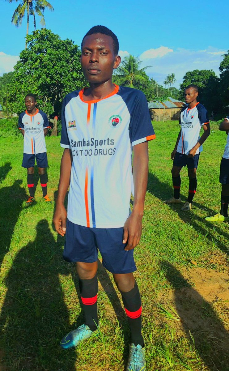 Juma_Saalim's tweet photo. Football ⚽️ https://t.co/aqmKDkd7mS