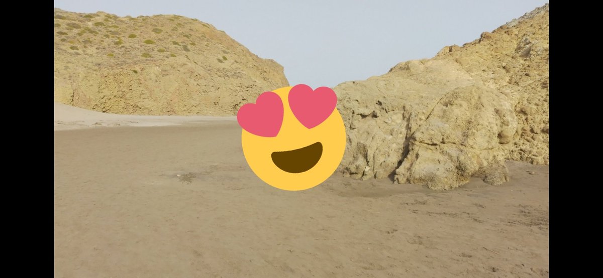 clover7443's tweet photo. He salido de mi cueva de trabajo y oposiciones para volver al paraíso a descubrir nuevos sitios preciosos 😊 Me acuerdo de vosotras @purotollo @Jess_2218 Sois muy afortunadas 💚 https://t.co/qyXTuTNz4Z